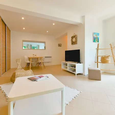 Jardinet à 5 Min Des Plages- Sanguinaires -ajaccio Appartement *