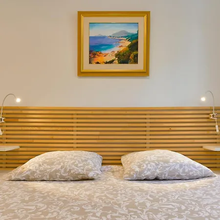 Jardinet à 5 Min Des Plages- Sanguinaires -ajaccio Appartement *